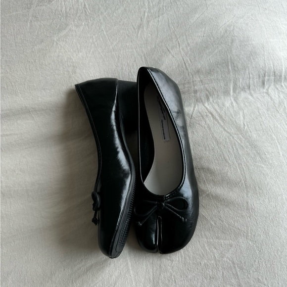 Black tabi shoes with block kitten heels - Picture 2 of 3